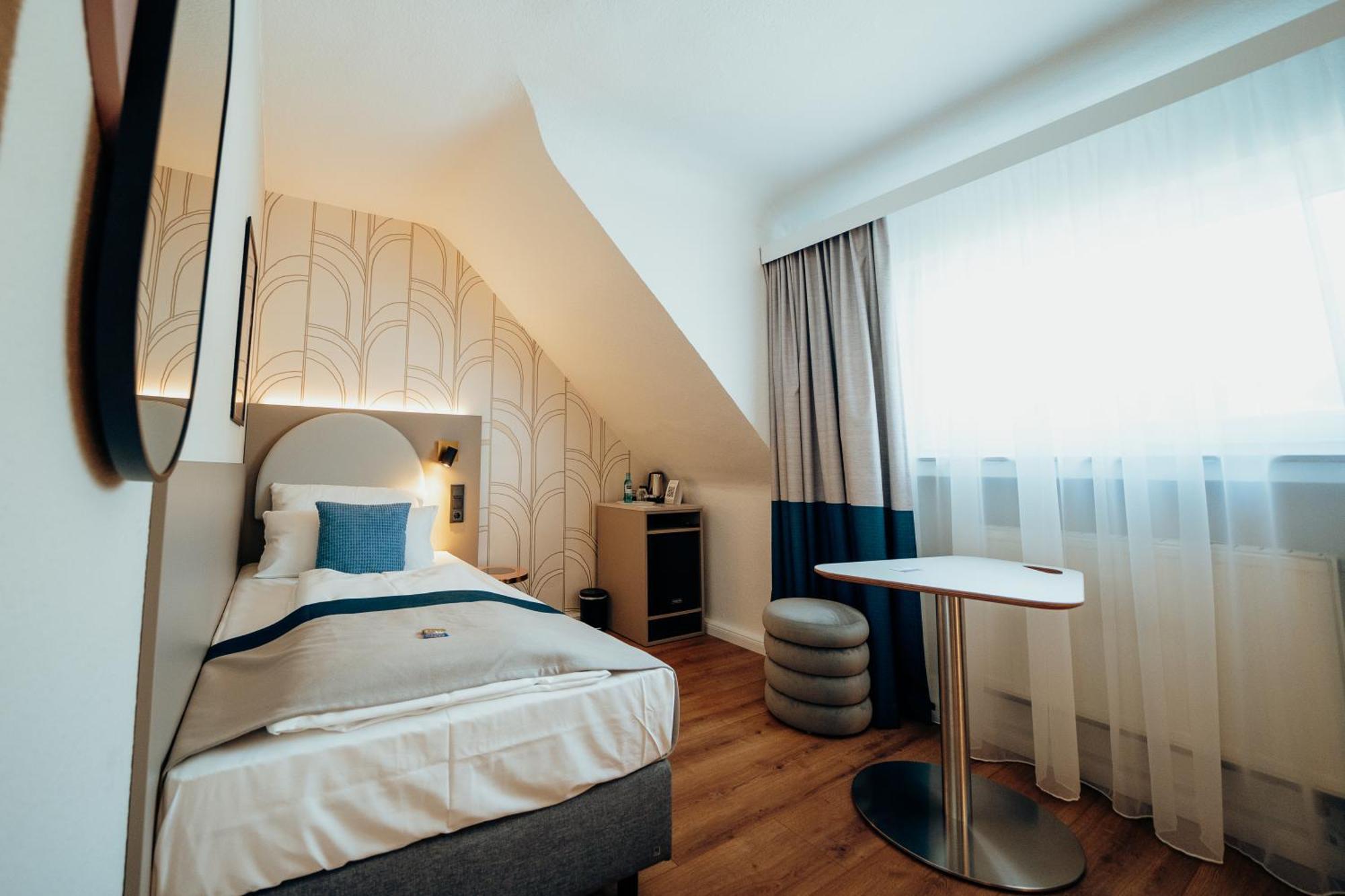 Guestified Liyana Hotel Ратинген Экстерьер фото